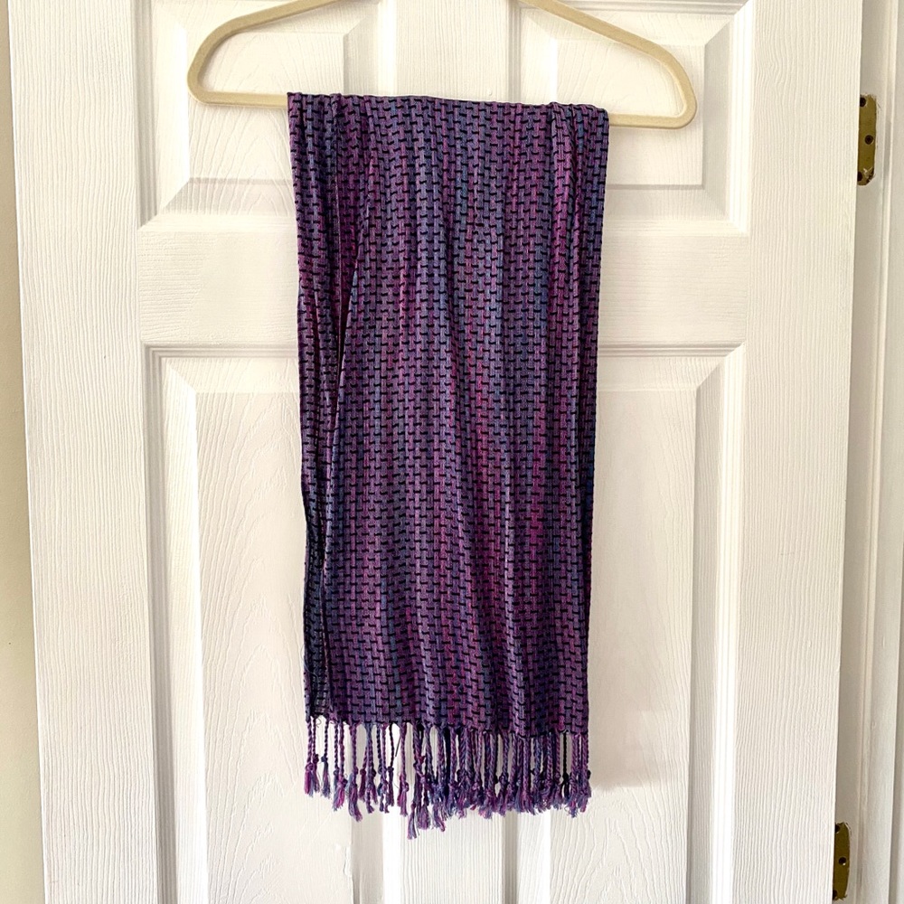 NWT Apt. 9 Gorgeous Multicolor Scarf!